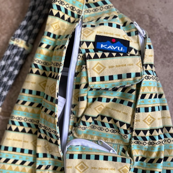 Kavu Pattern Sling Bag - Picture 3 of 4
